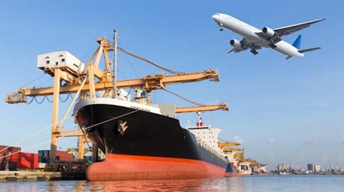 Nên chọn vận chuyển đường biển hay đường hàng không?